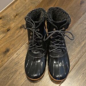 Black Winter Boots with Fur Lining